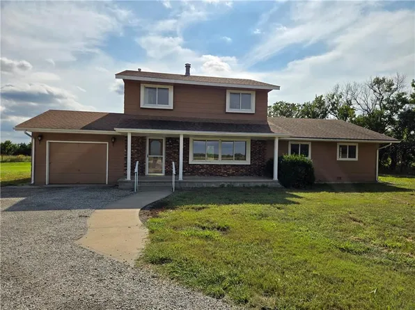 1684 8th St, Severy, KS 67137