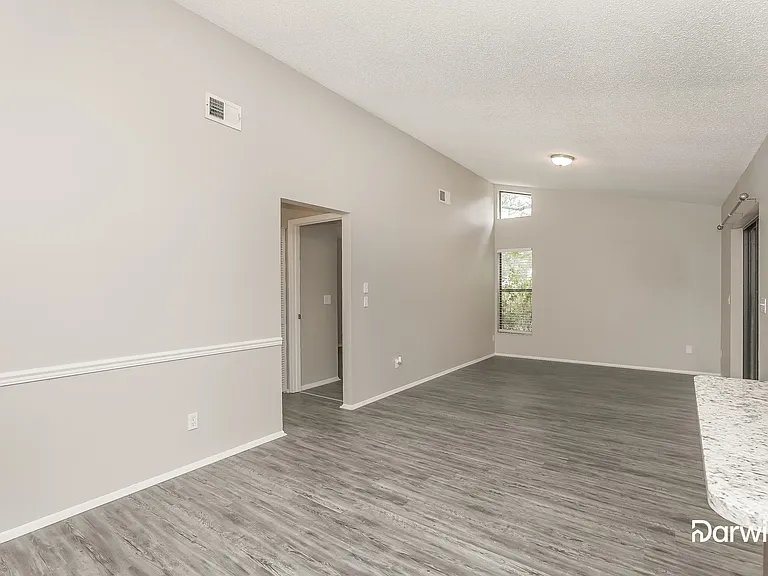 7392 Flyway Dr — Photo 7