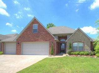 2608 S 13th St, Broken Arrow, OK 74012