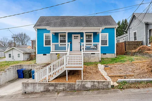 318 Wake Pl Photo 1