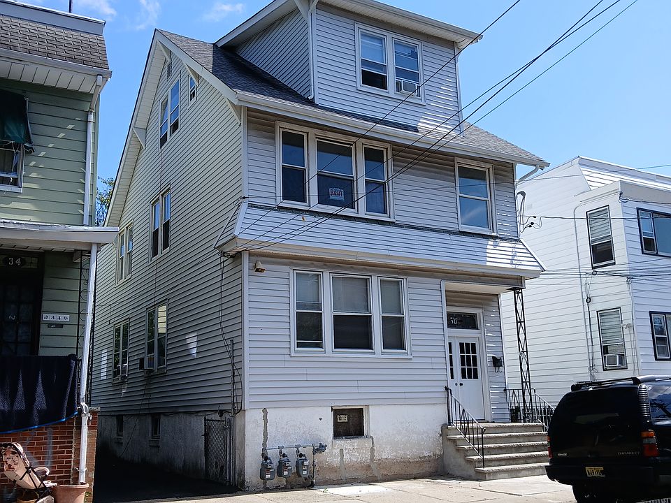 1st image of 36 Smith St APT 2