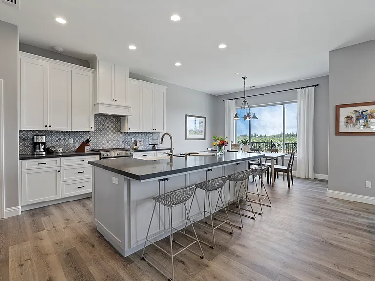 9467 E Jahant Rd — Photo 29