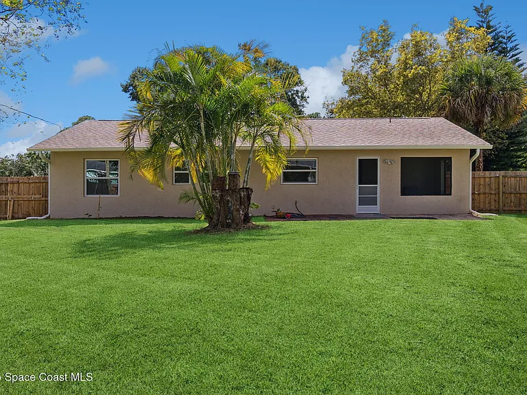 919 Quail St SE — Photo 17