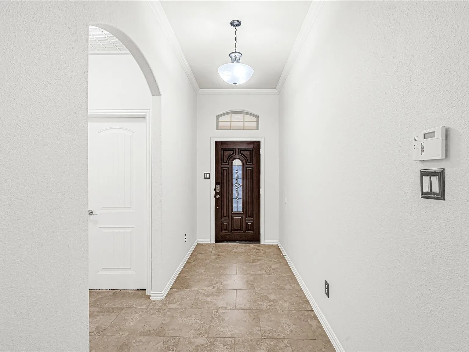 4 bed, 4.0 bath, 2441 sqft, $2,800 — Photo 4