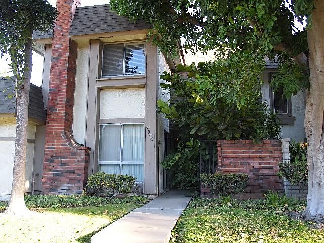 1st image of 2002 E Figwood Ln