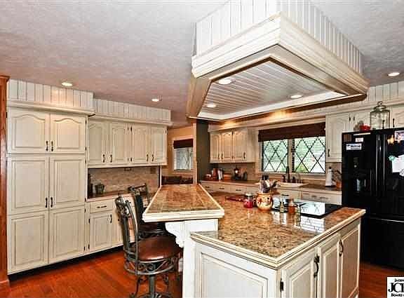 2nd image of 700 North Dr