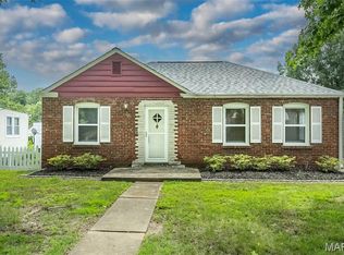 7040 Rhodes Ave, Saint Louis, MO 63123