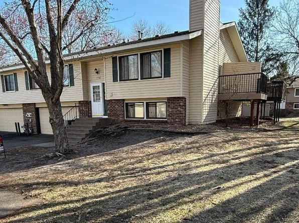 493 98th Ln NE, Blaine, MN 55434