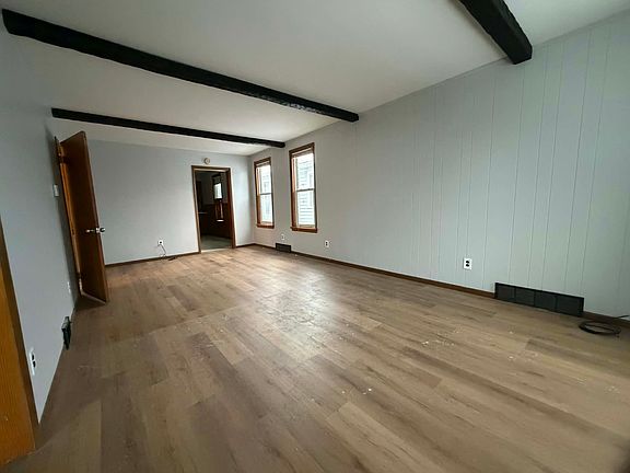 3rd image of 100 Grote St #2