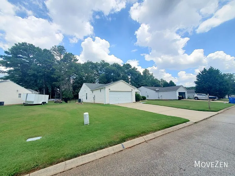 21 Reedy River Way — Photo 36