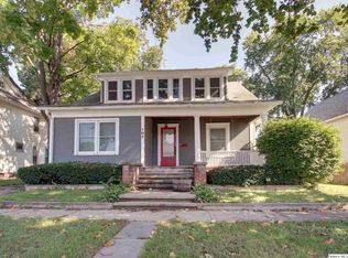107 W Union St, Mt Sterling, IL 62353