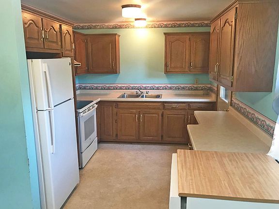 2nd image of 100 Rose Park Ct