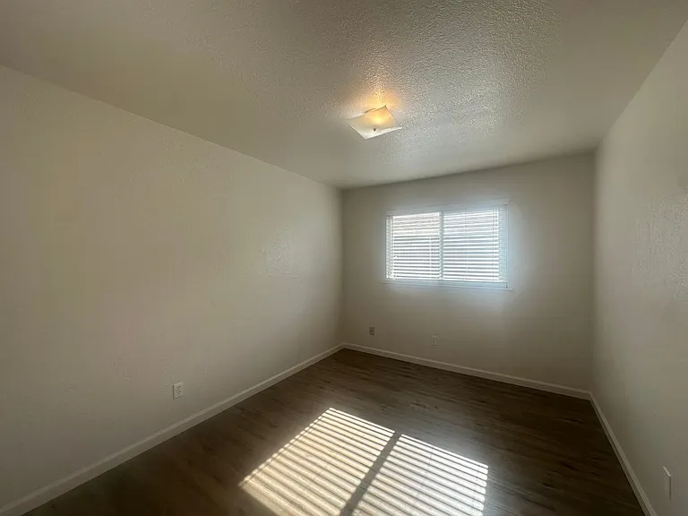 366 E Edison St #1 - #12, Manteca — Photo 8
