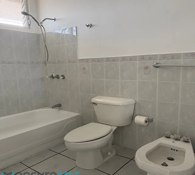 Cll Miguel Pou Boulevard #402 — Photo 8