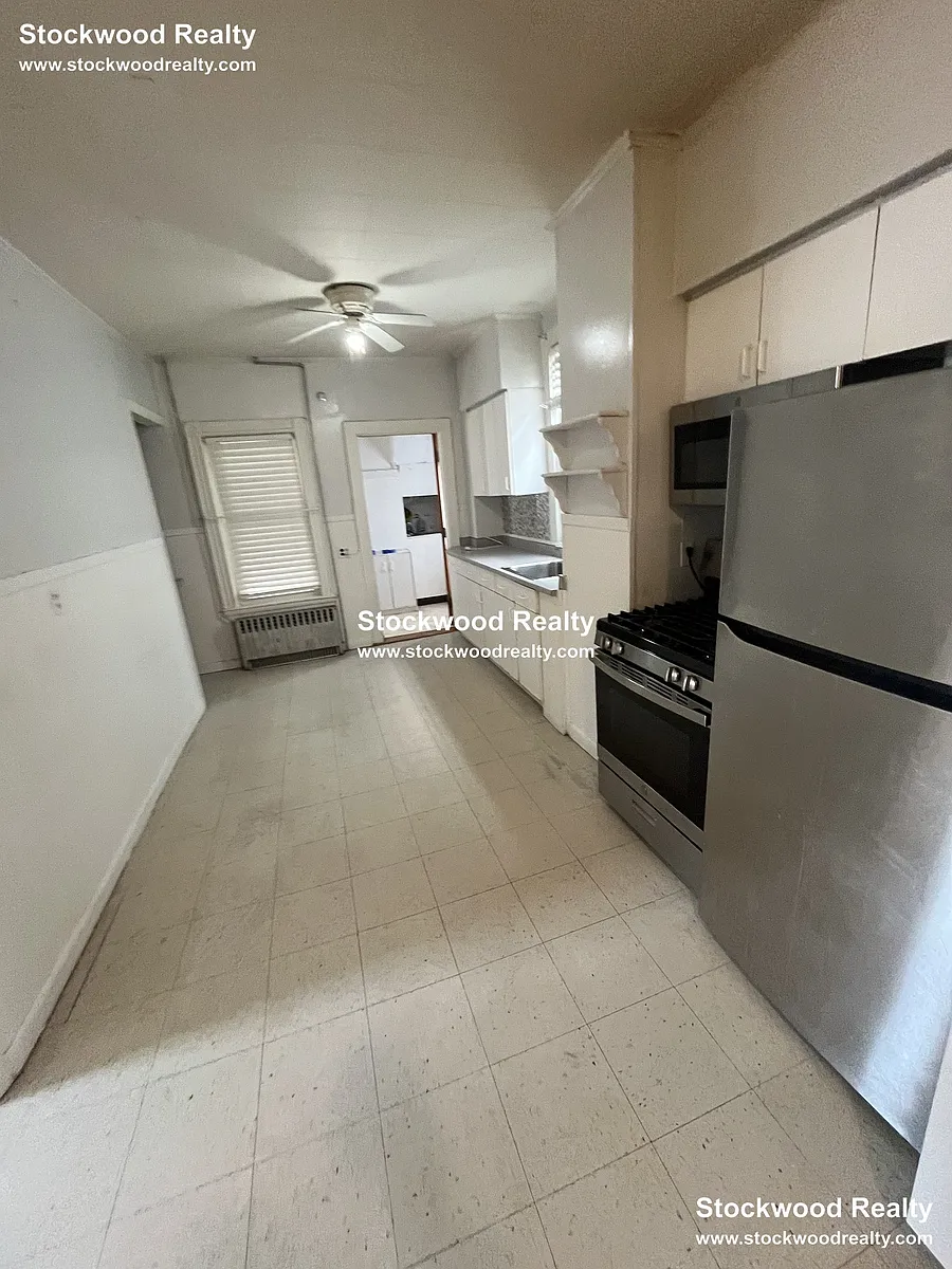 Building Photo - 109 Wordsworth St #1