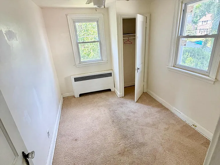 1123 Chester Pike — Photo 6
