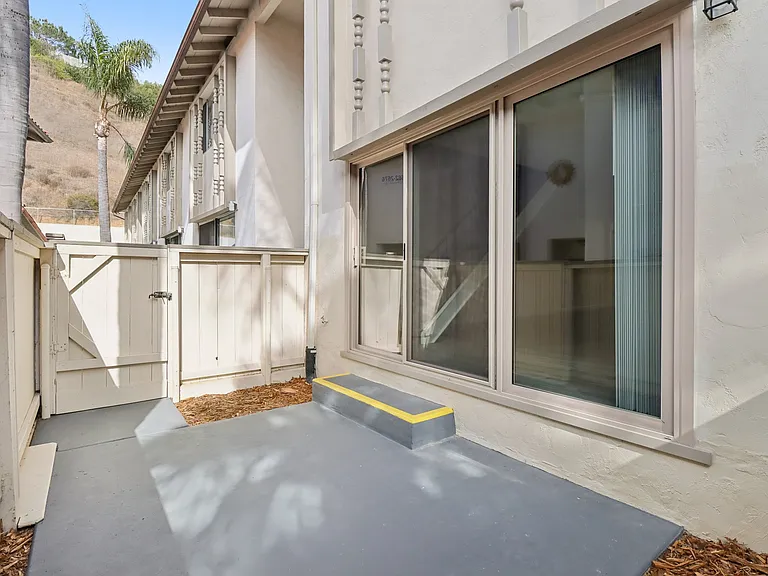 La Jollan Townhomes — Photo 56