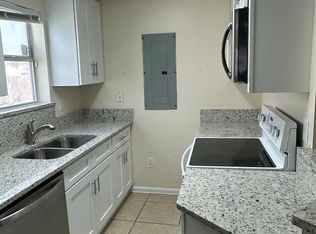 1939 Mary St, Atlantic Beach, FL 32233