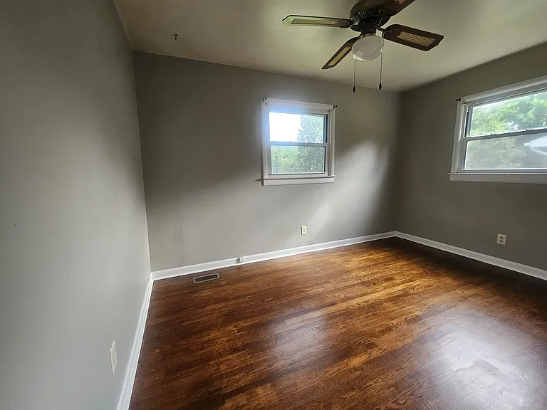 551 Woodland Cir — Photo 16