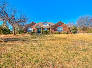 5403 Mockingbird Ln, Blanchard, OK 73010