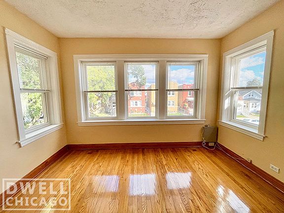 2nd image of 2254 N Lawler Ave #2