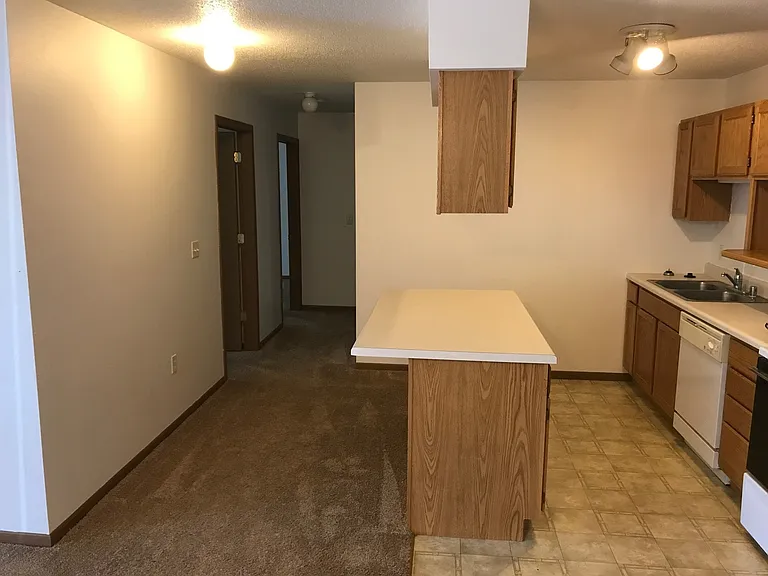 Silver Lake Rentals — Photo 4