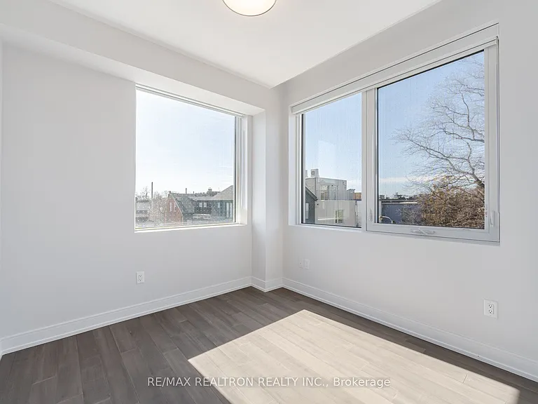 664 Spadina Ave #203 — Photo 8