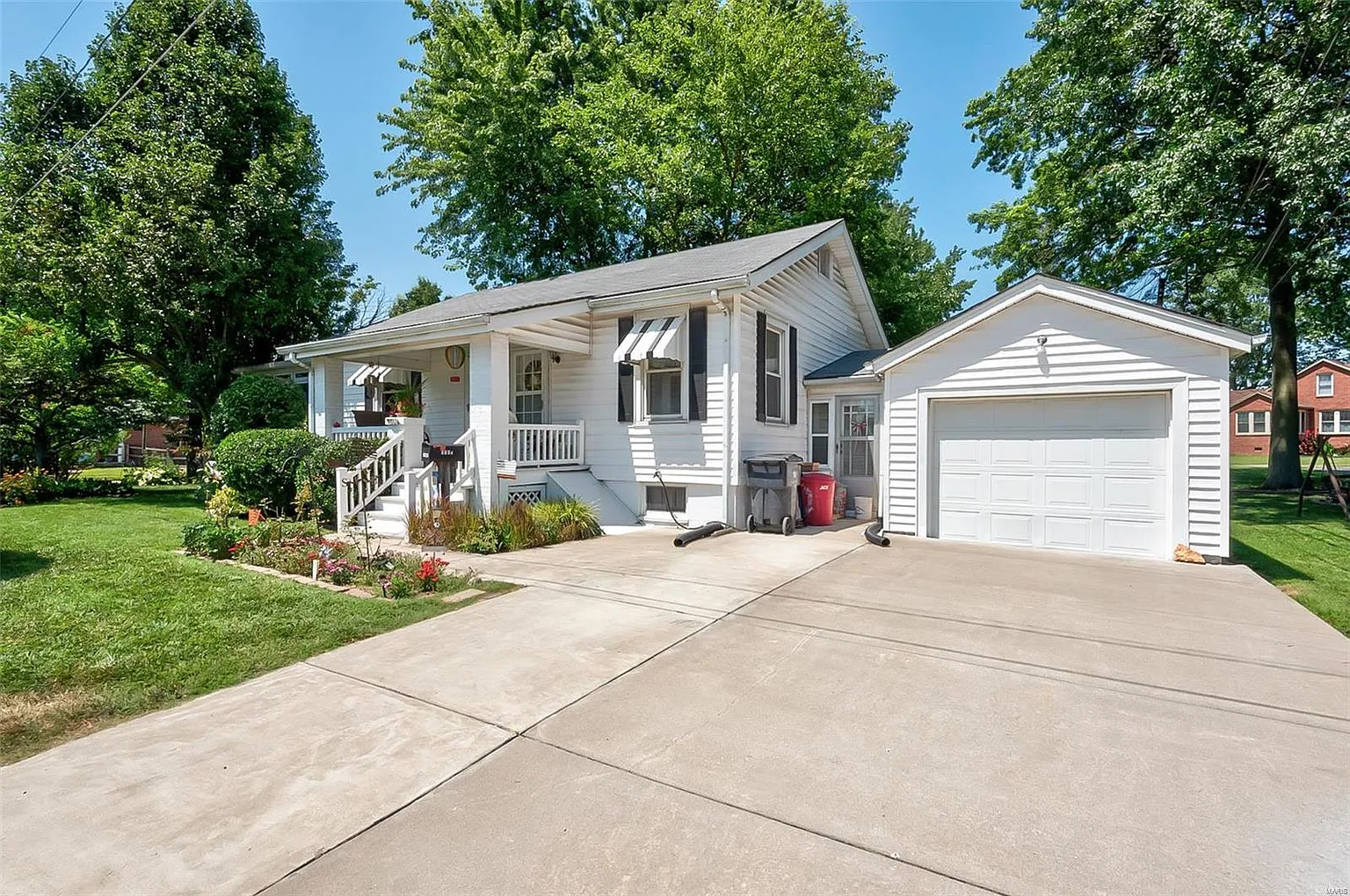 1100 Mascoutah Ave photo 1