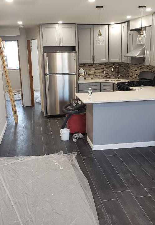 1st image of 1315 E 54th St