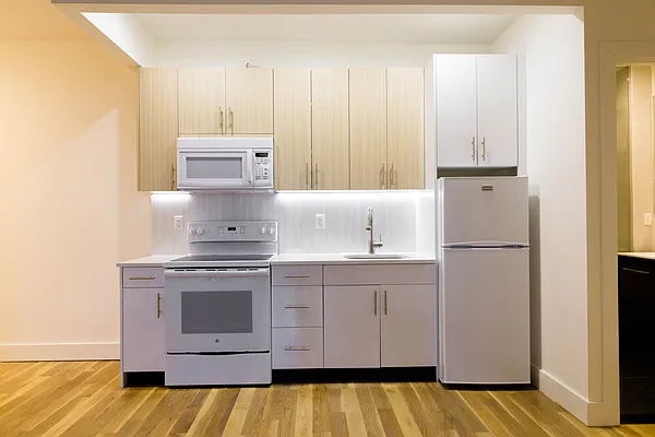 Rented by Nooklyn NYC LLC | media 67