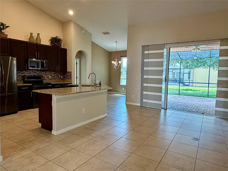 10237 Facet Ct — Photo 16