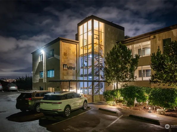 900 Warren Avenue N #104, Seattle, WA 98109