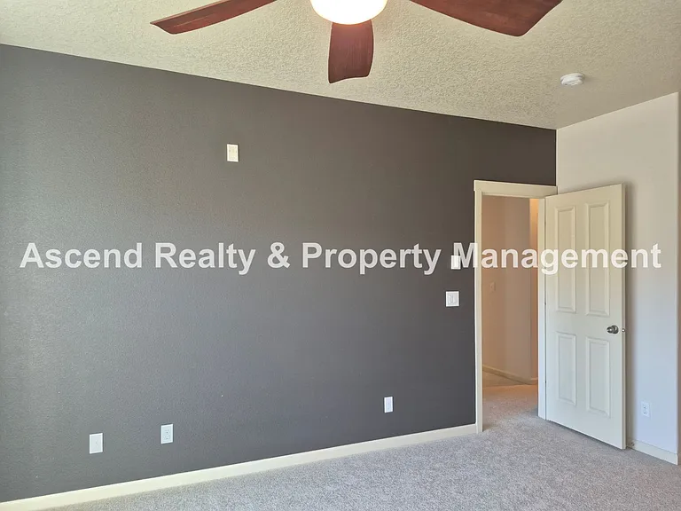 10664 NE Holly St #206 — Photo 14