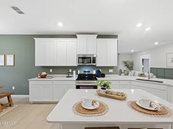 9524 GAYNOR Circle, Jacksonville, FL 32219