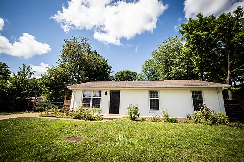250 Lynnwood Dr Photo 1