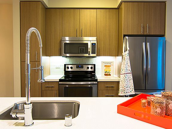 3rd image of 2870 Kaiser Dr #308