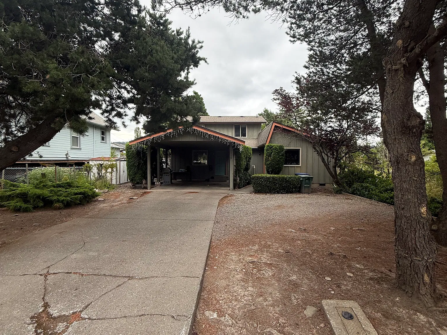 2614 Toledo St — Photo 1