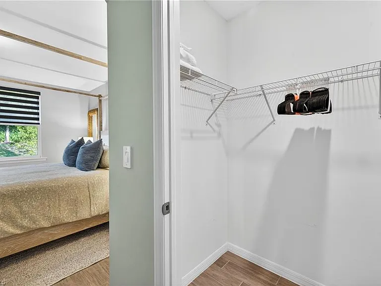 14567 Edgewater Cir — Photo 21