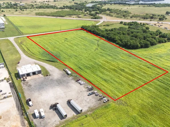 1181B Union Hill Rd, Sanger, TX 76266