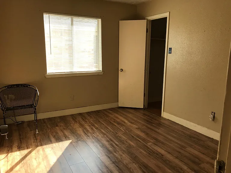 15919 Wingdale Dr — Photo 5