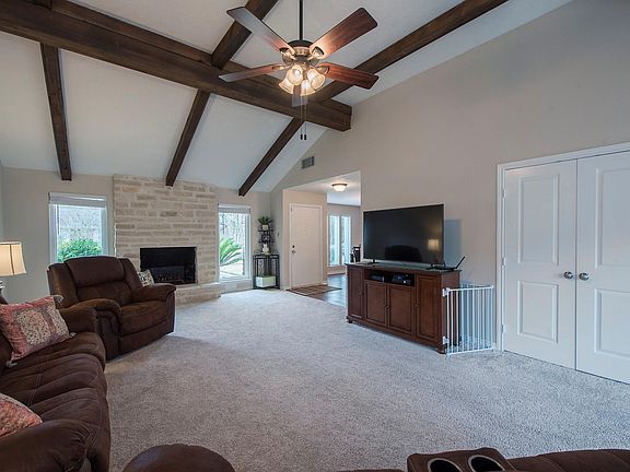 4th image of 10206 Sagedale Dr
