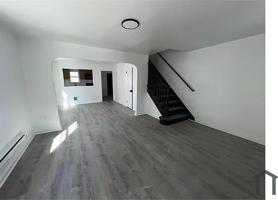 3 bed, $1,850 — Photo 3