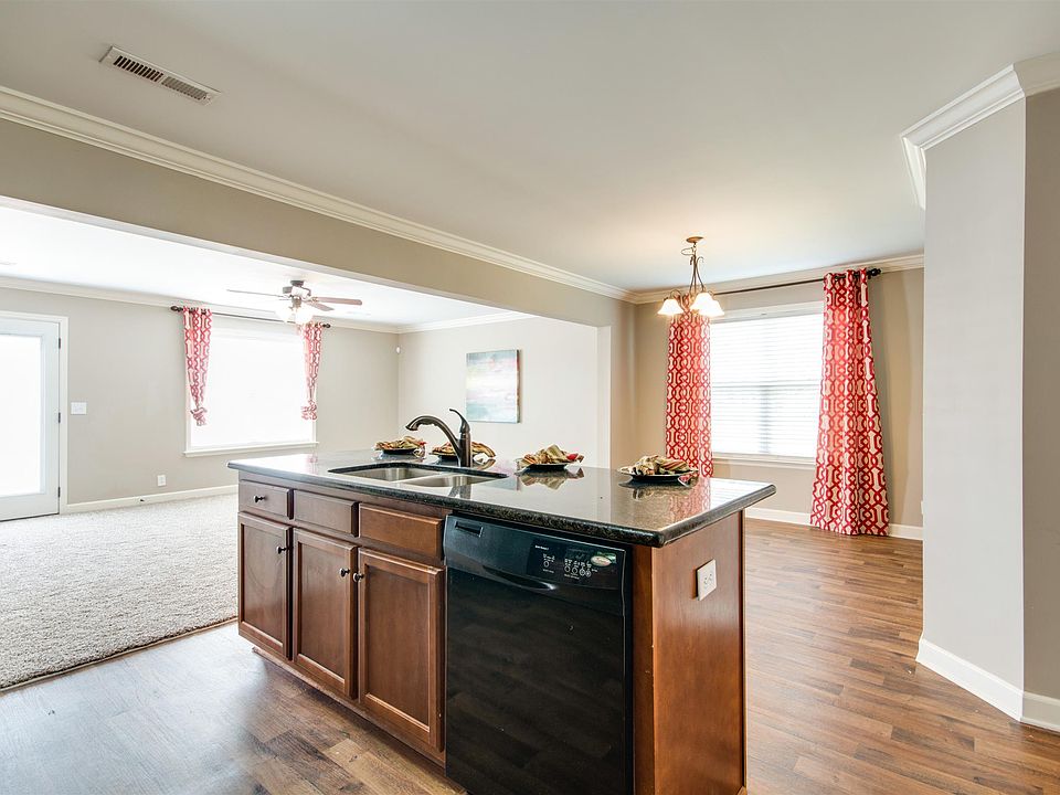 1st image of 4223 Aurora Cir