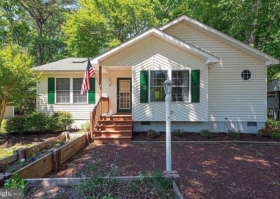 1st image of 17 Greenwood Ln