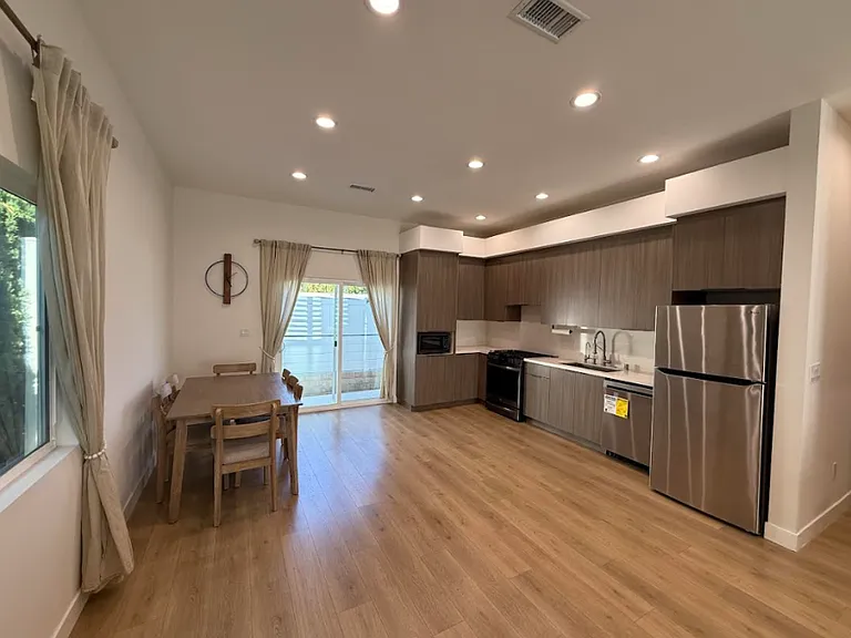 10642 Jimenez St — Photo 14