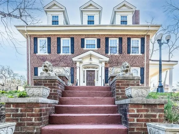 3609 Locust St, Kansas City, MO 64109