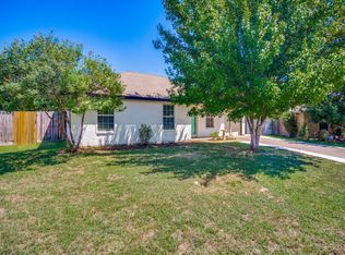 1102 Lynnwood Ct, Cleburne, TX 76033