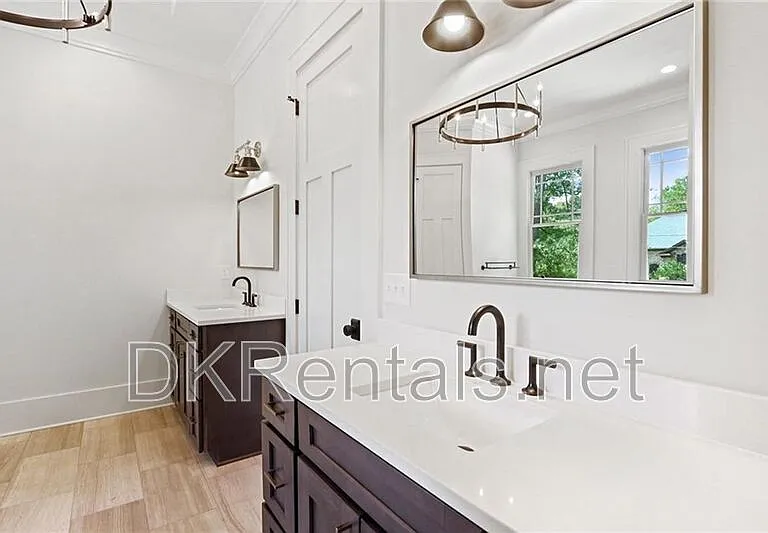 2272 Abby Ln NE — Photo 32