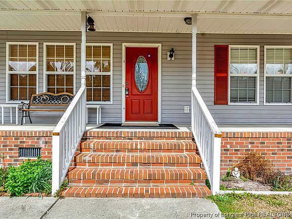 4th image of 301 Velma Dr