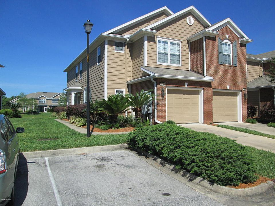 1st image of 13528 Stone Pond Dr